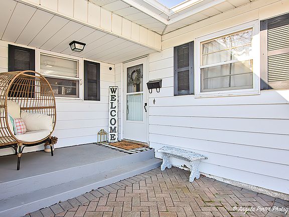 3rd image of 4511 Sussex Dr