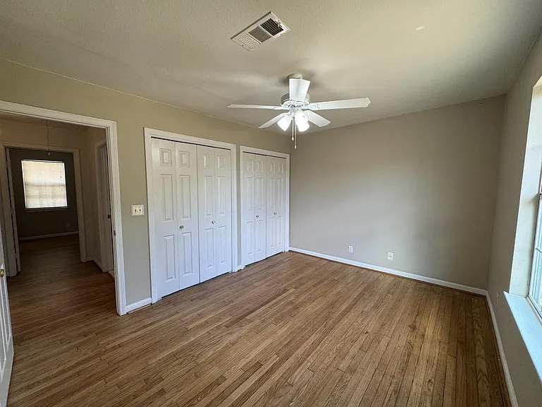 216 Gale St — Photo 11