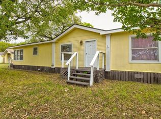 226 Cleveland St, Cleburne, TX 76031