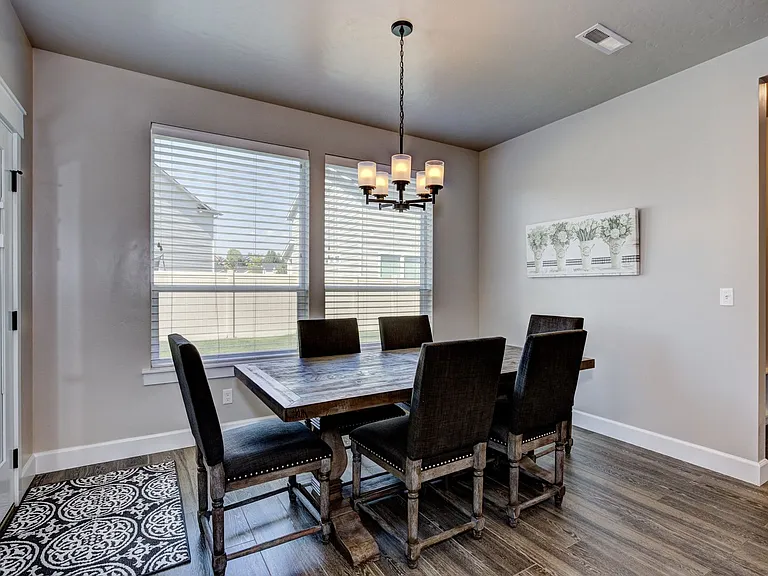 2580 E Blackstone Dr — Photo 20