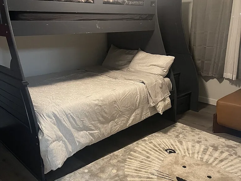 NW 1st Pl — Photo 4