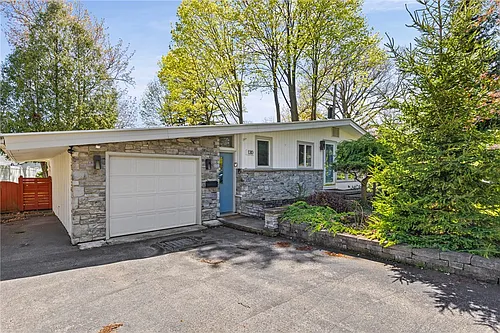 130 Brooklawn Dr Photo 1