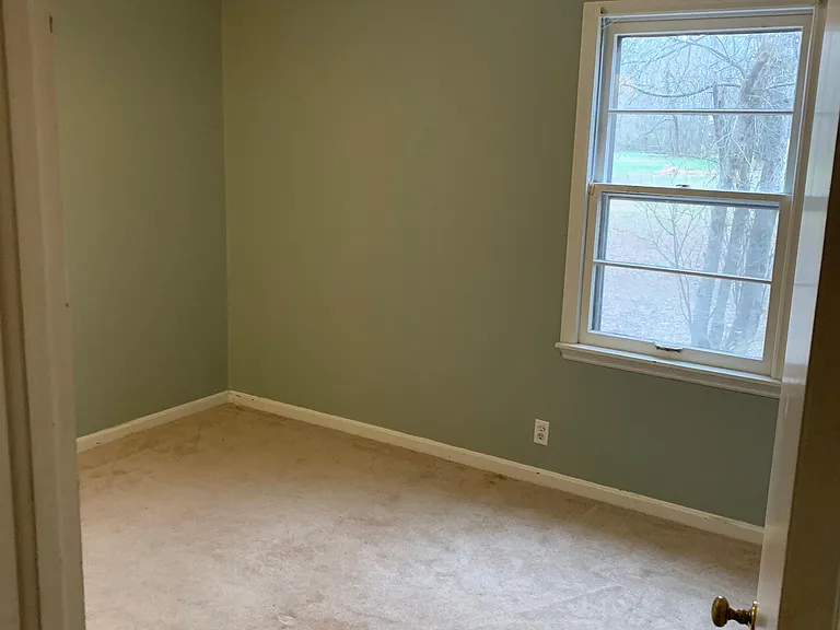 252 Paris Pike — Photo 7