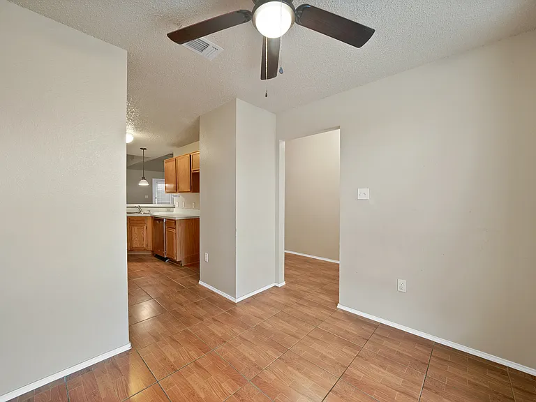 2820 Bent Brook Dr — Photo 6