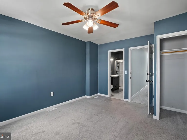 324 Oldham St — Photo 17