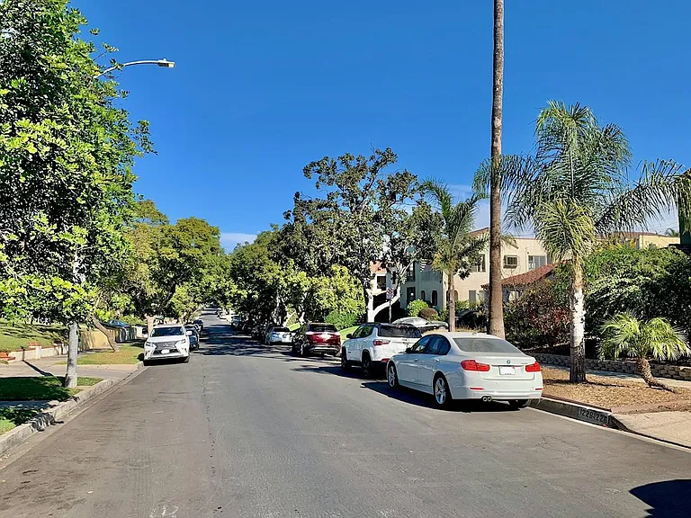 1226 S Highland Ave — Photo 20