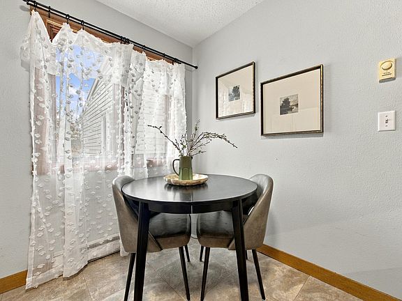 5th image of 2637 29th Ave S