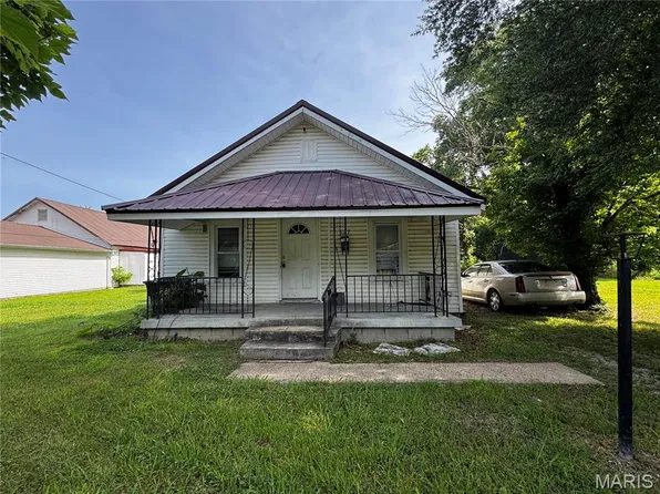 527 W Victor St, Poplar Bluff, MO 63901