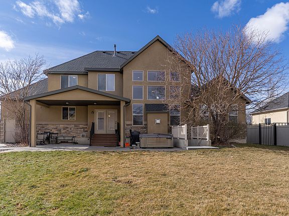 3rd image of 926 N 1875 W