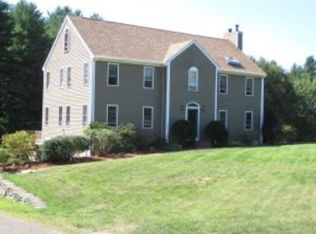 12 Hillcrest Dr, Hampton Falls, NH 03844