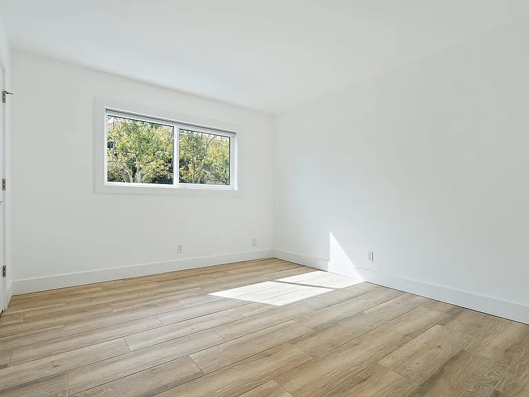401 Southwind Dr #1 — Photo 8