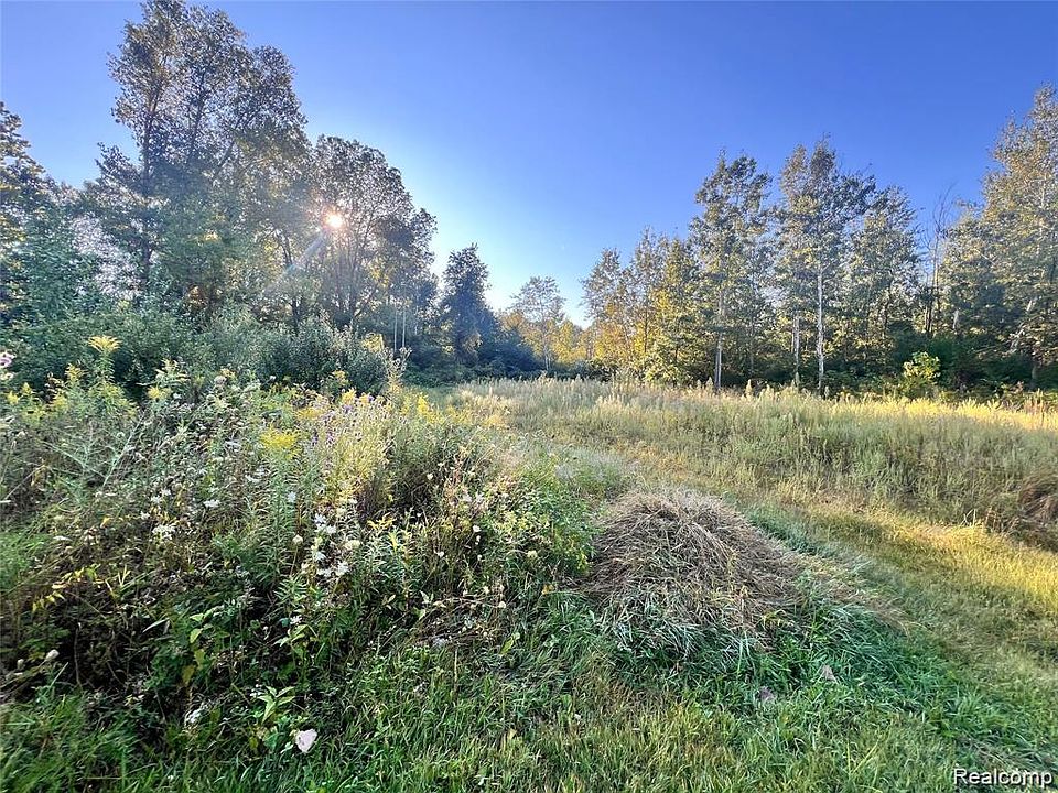 2nd image of 8085 W Newburg Rd