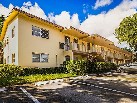2nd image of 441 NW 76th Avenue #101