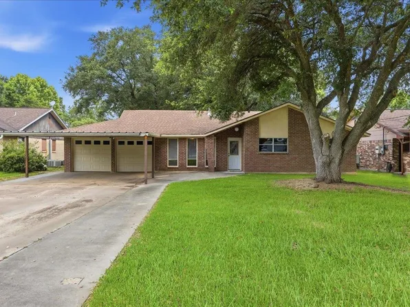 8860 Blaylock Ln, Beaumont, TX 77707