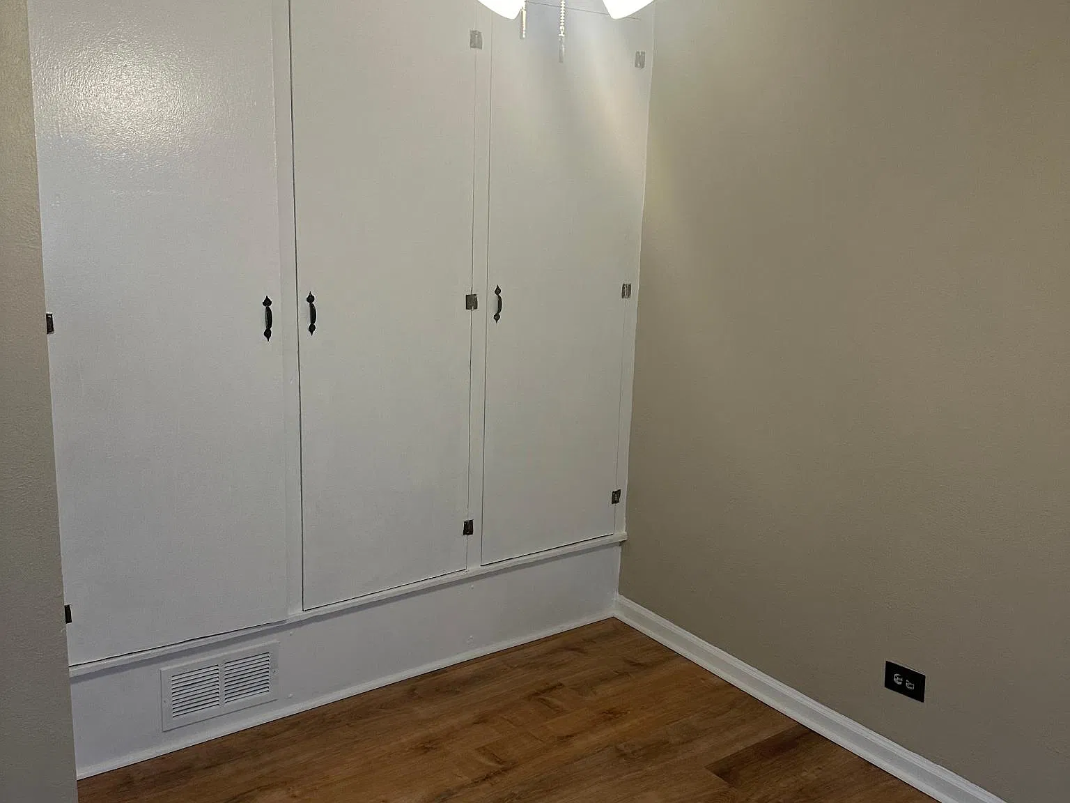 216 N Sheridan Blvd — Photo 4