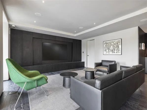 2385 3rd Avenue image 21 of 24