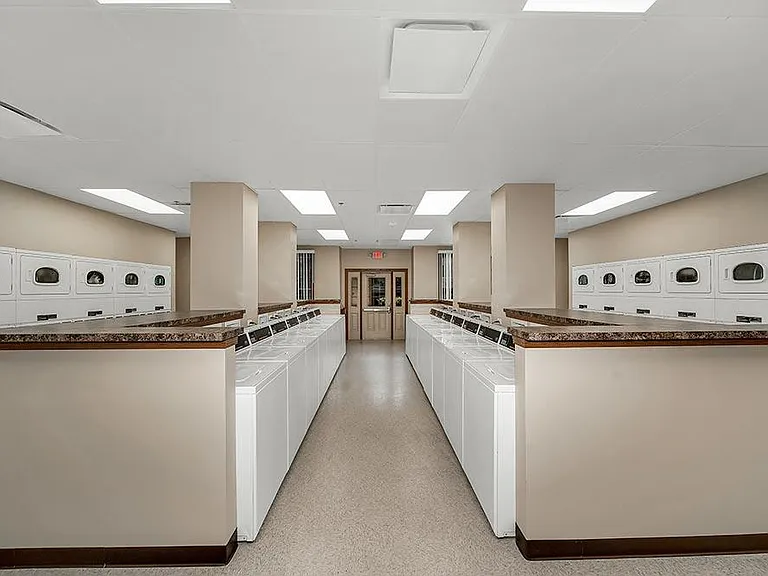 Darlington Court Apartments — Photo 10