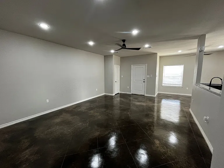 705 County Road 326 E — Photo 5