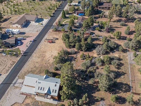 2nd image of 229 Dixie Lee Ln