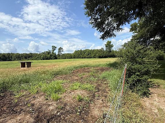 3rd image of 2340 Highway 179a