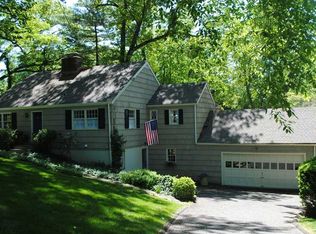4 Barnfield Rd, Norwalk, CT 06853