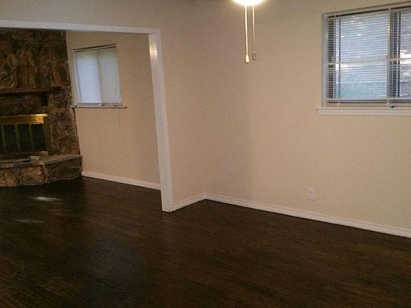 3rd image of 1013 Cedar Trail Dr