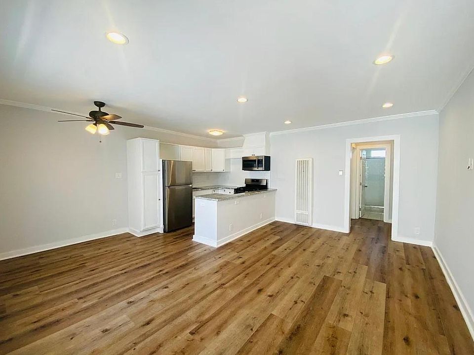 1st image of 1562 Barry Ave #9A