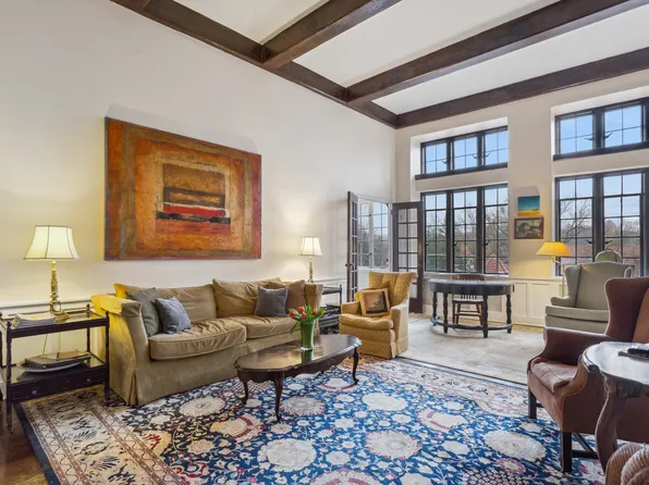 10 Holder Place image 1 of 31