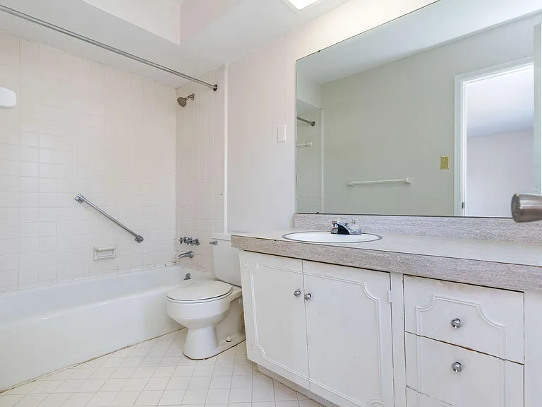 4058 Massie Ave #4 — Photo 13