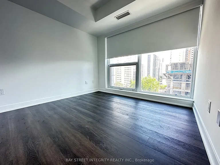609 Sherbourne St #802 — Photo 9