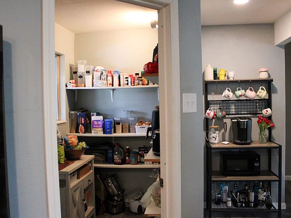 4th image of 21890 Phoenix Lake Rd