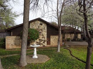 906 N Cedar Ridge Dr, Duncanville, TX 75116