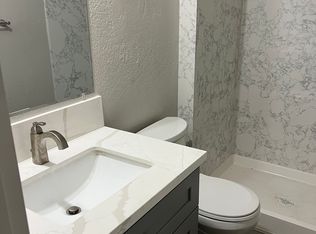 424 Frontage Rd APT 3, Ripon, CA 95366