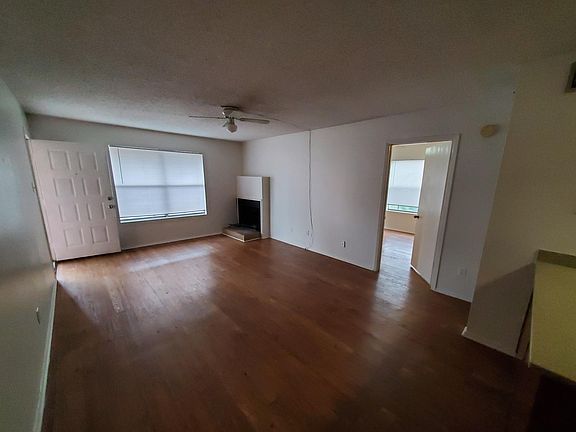 3rd image of 204 Craddock Ave