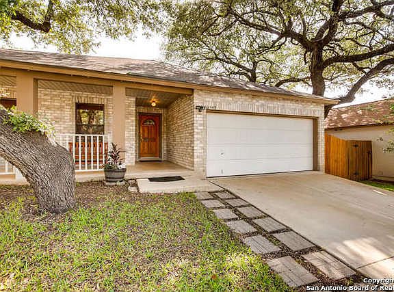 2nd image of 16143 Treeridge Pl