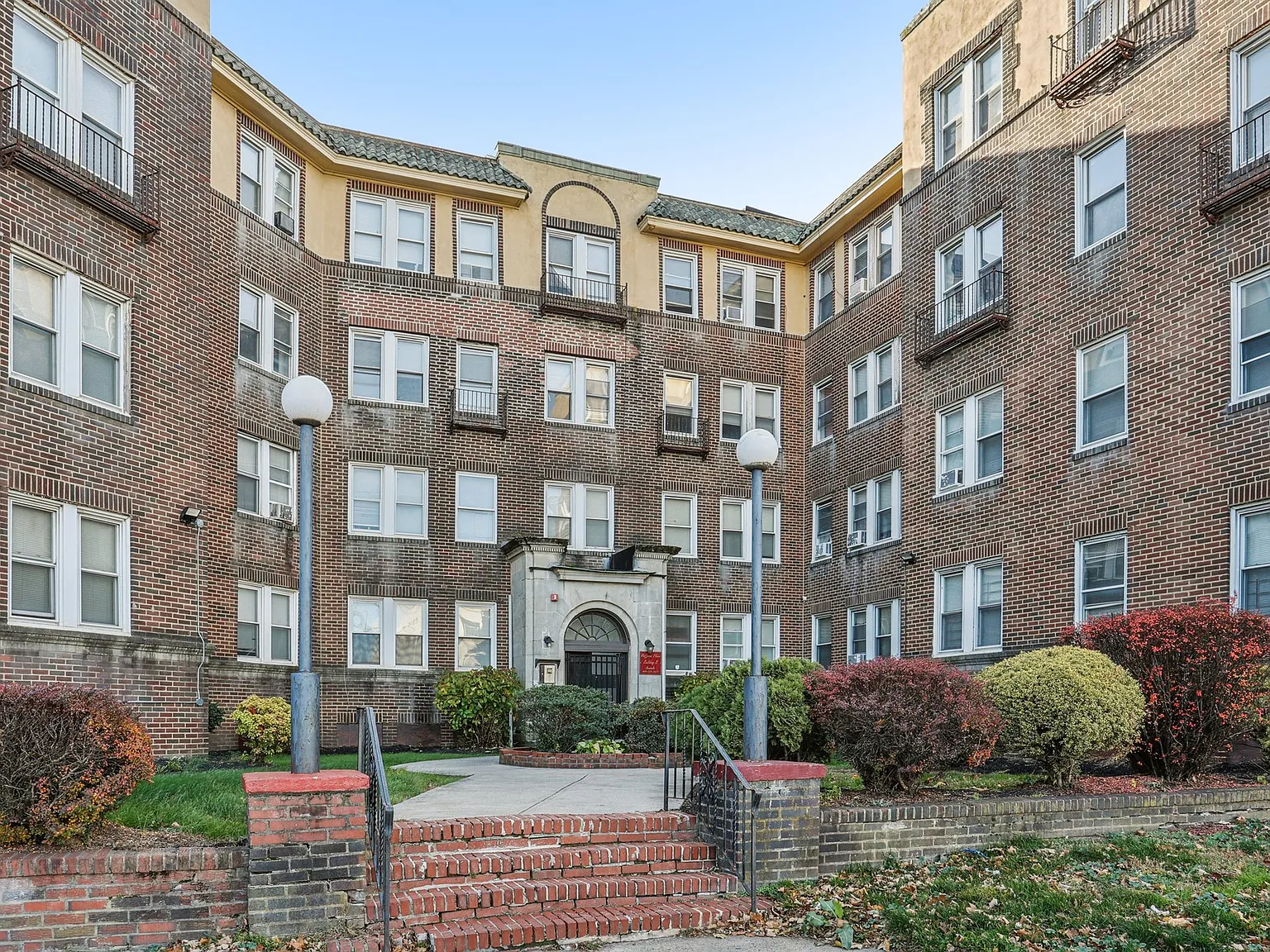 Hoffman B — Photo 2