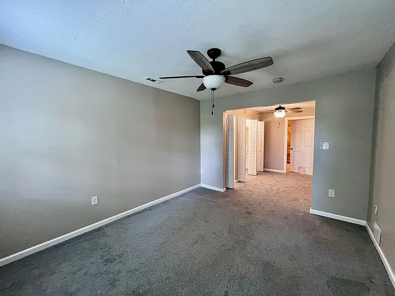 684 Orangewood Dr — Photo 18