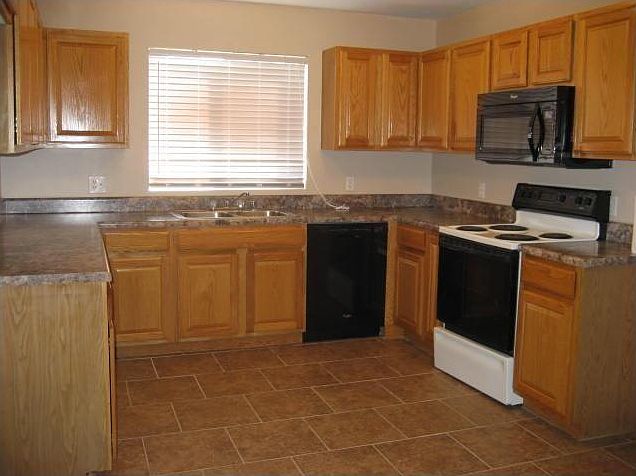 1st image of 727 Cain St APT C