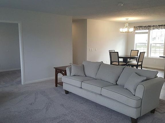 4th image of 5215 Hollow Ln