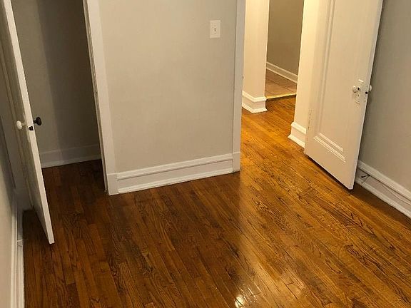 2nd image of 6368 N Hermitage Ave #2