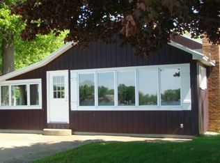 12251 Islandview Dr, Plainwell, MI 49080