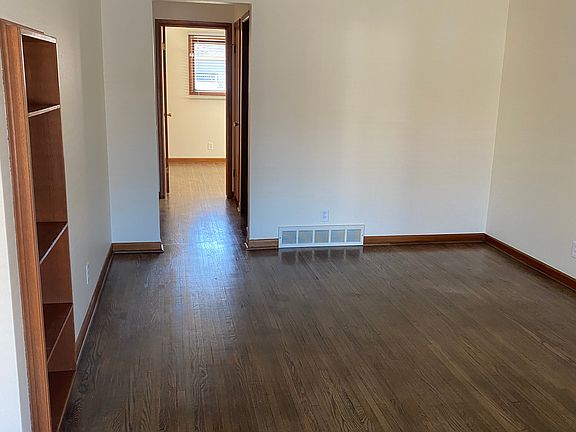 3rd image of 4128 33rd St