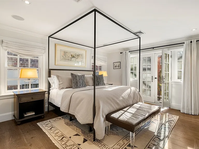 6 W Hill Pl — Photo 8