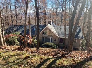 403 Southview Ln, Flat Rock, NC 28731