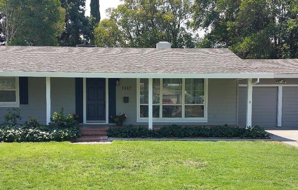 1st image of 1442 W Valencia Ave