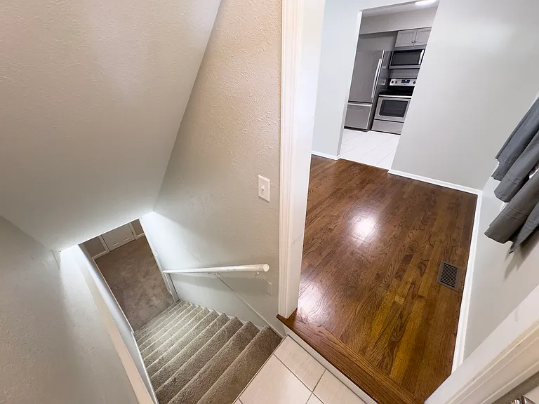 3525 S 91st St — Photo 22