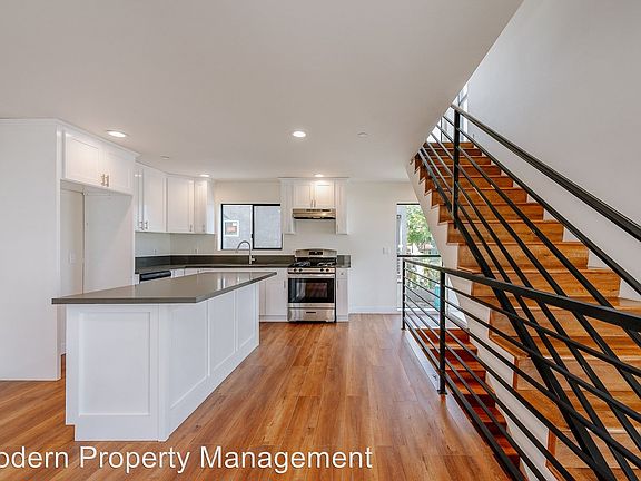 3rd image of 11508 Emelita St #6987024