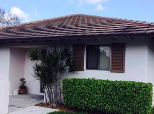 219 Club Dr, Palm Beach Gardens, FL 33418