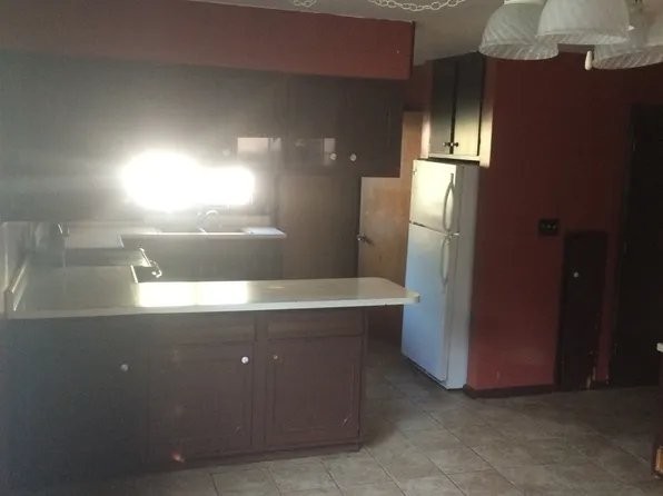 1110 5th St SW, 1110 5th St SW #1, Willmar, MN 56201