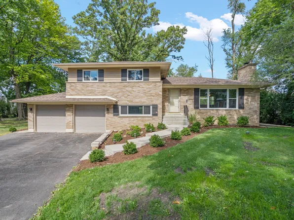 141 E Potter St, Wood Dale, IL 60191